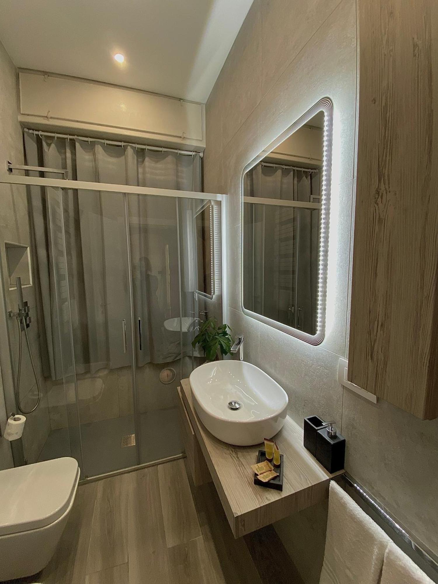 Casa Sara Como Lake Parcheggio Interno Privato Чернобио Екстериор снимка